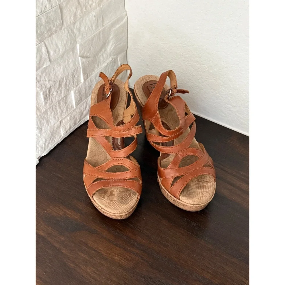 B.O.C. Born Concept Brown Strappy Cork Wedge Sandals Womens 8M